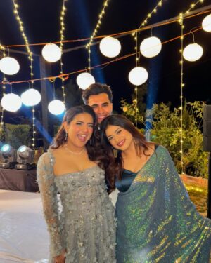 Anam Darbar Instagram - what a night 🤩💙
#sangeet #wedding