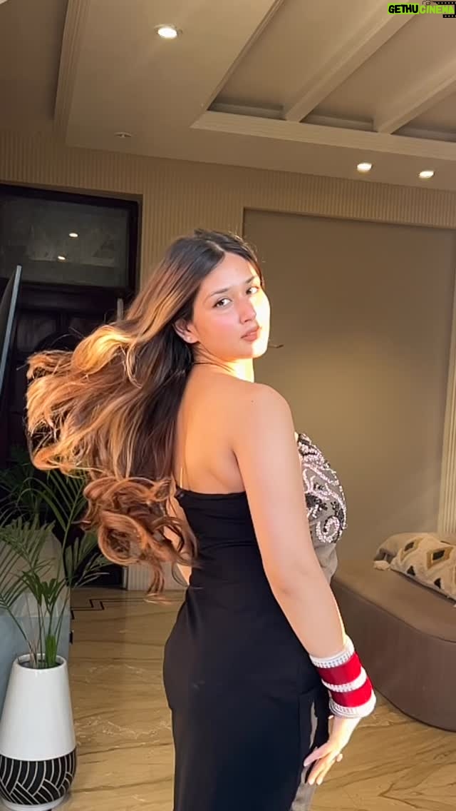 Ananya Thappa Mahajan - 22.2K Likes - 🖤
