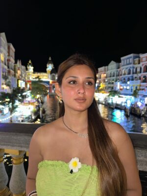 Ananya Thappa Mahajan Instagram - đź’š