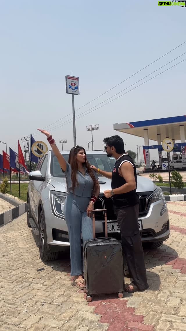 Ananya Thappa Mahajan - 153.2K Likes - Vacation VS Husband