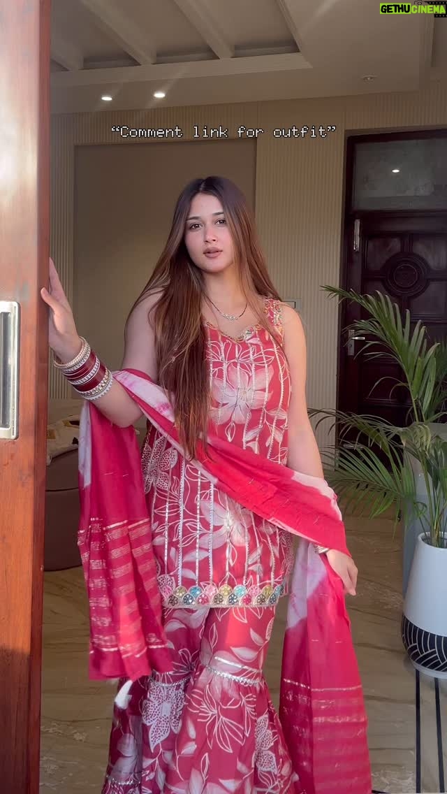 Ananya Thappa Mahajan - 10.6K Likes - “Comment for link” 💗