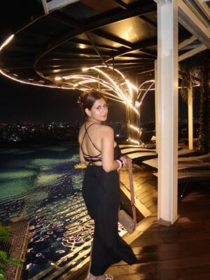 Ananya Thappa Mahajan Instagram - đź–¤