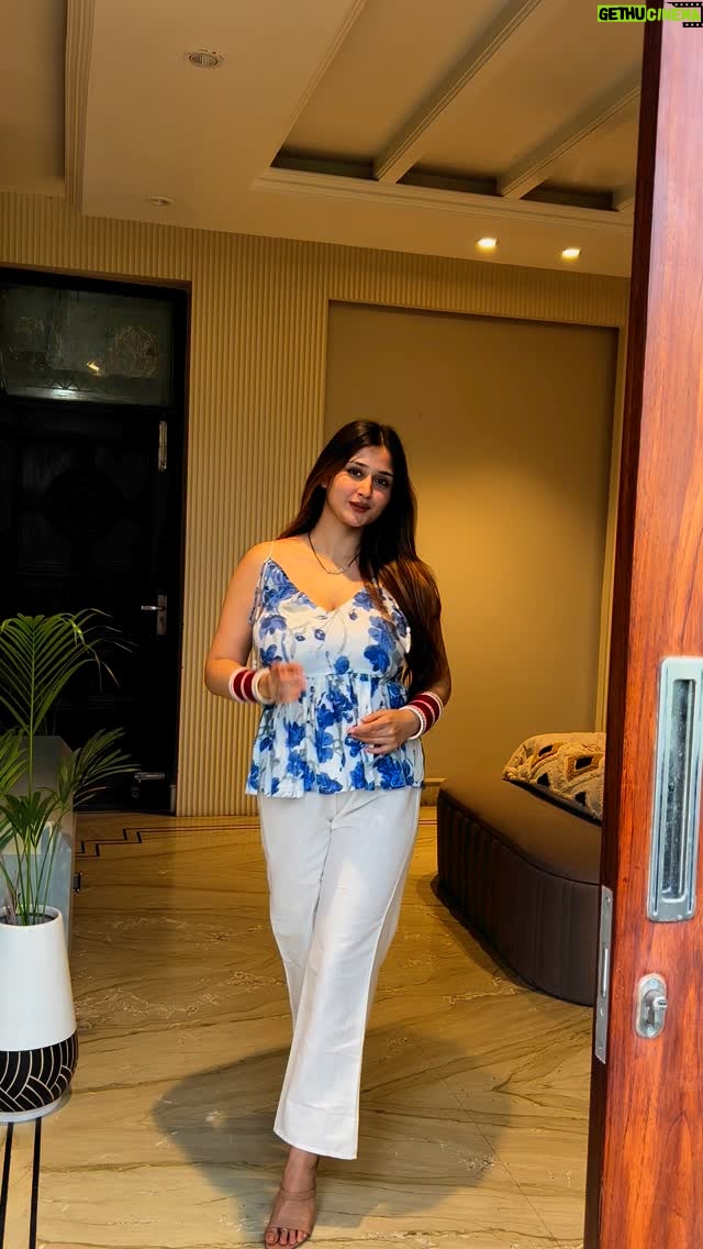Ananya Thappa Mahajan - 14.8K Likes - Comment “link” 🦋
