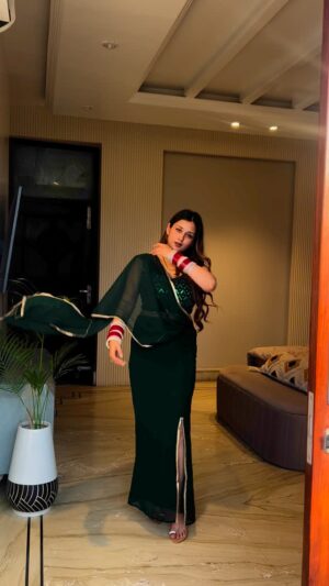 Ananya Thappa Mahajan Instagram - Comment “link” ♥️