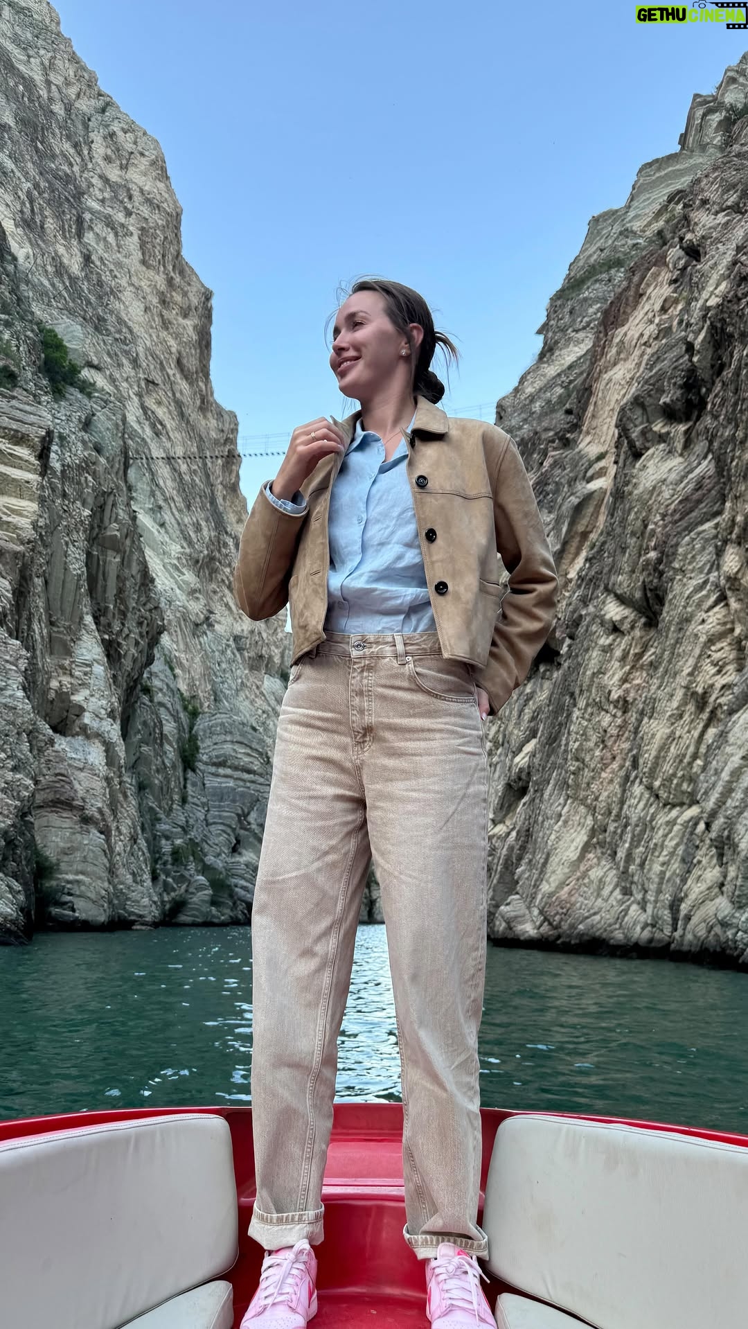 Anastasia Kostenko - 22K Likes - Это было красиво 🥹🫶🏻 ⛰️ 
Сбылась моя мечта 🫶🏻🥺