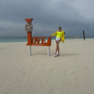 Anastasia Volochkova Instagram - Это прекрасный остров🙏🌴 За выбор самых лучших мест для моего отдыха спасибо моему питерскому туроператору Анне и её агенству @maldivesin_official Это всегда безукоризненно до деталей!🙏🌴 #анастасияволочкова #балет #россия #мальдивы #отдых