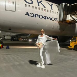 Anastasia Volochkova Instagram - Спасибо моей подруге Алёне за созданную авторскую тунику для моего Мальдивского путешествия 🌴 @orchild_luxe #анастасияволочкова #балет #россия #мальдивы