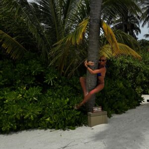 Anastasia Volochkova Instagram - Вспоминая прекрасный Мальдивский остров..🙏🌴 #анастасияволочкова #балет #россия