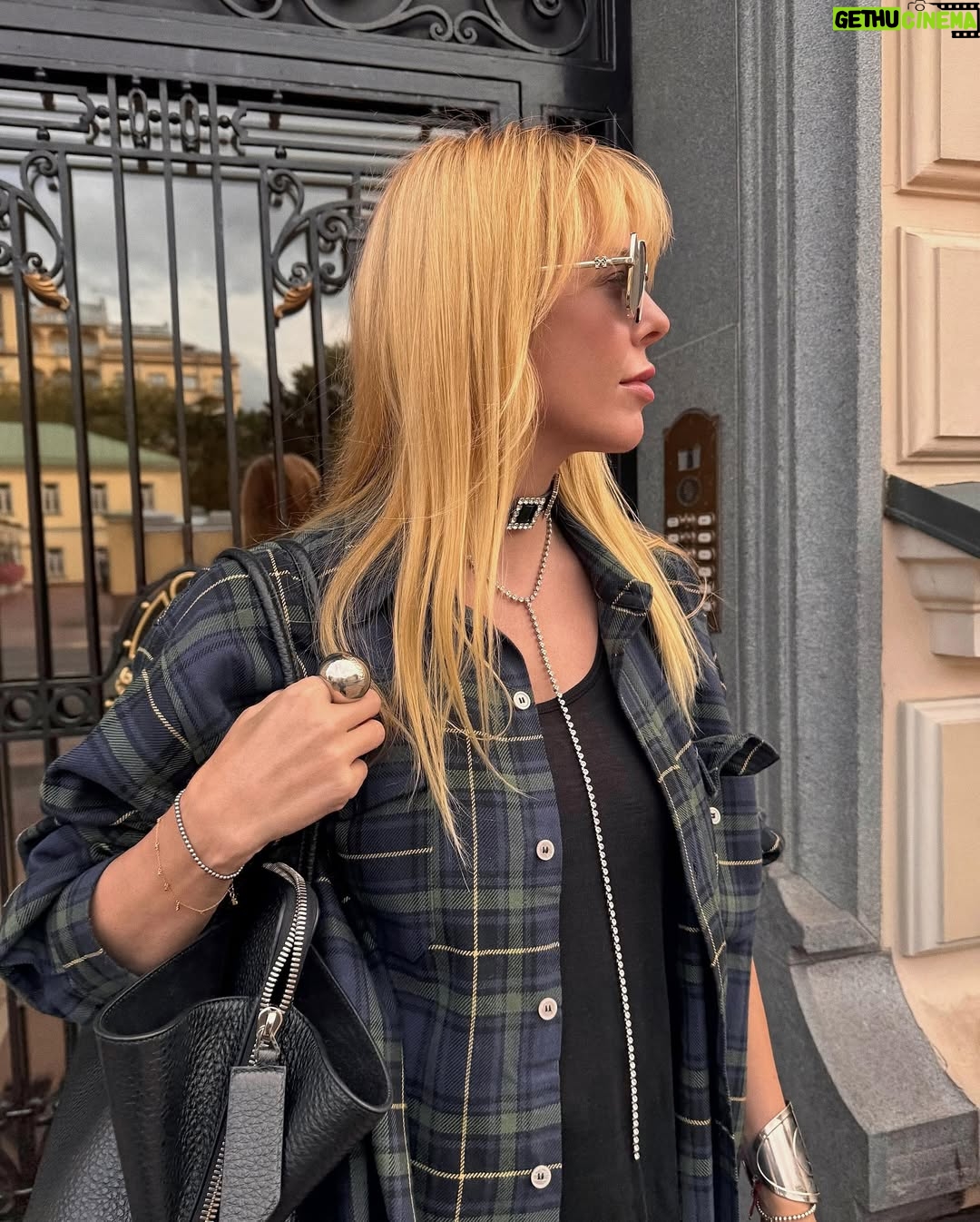 Anastasiya Stotskaya - 4.4K Likes - 🚪