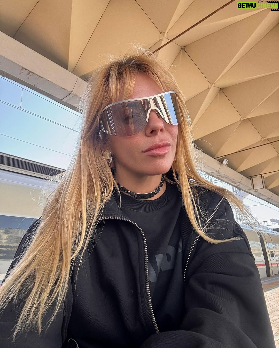 Anastasiya Stotskaya - 4.1K Likes - 🚊