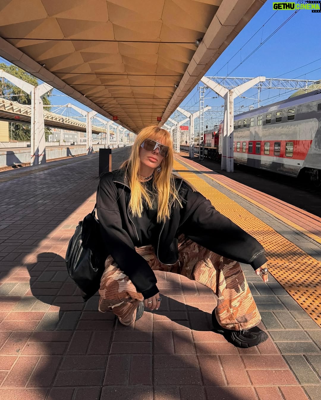 Anastasiya Stotskaya - 4.1K Likes - 🚊