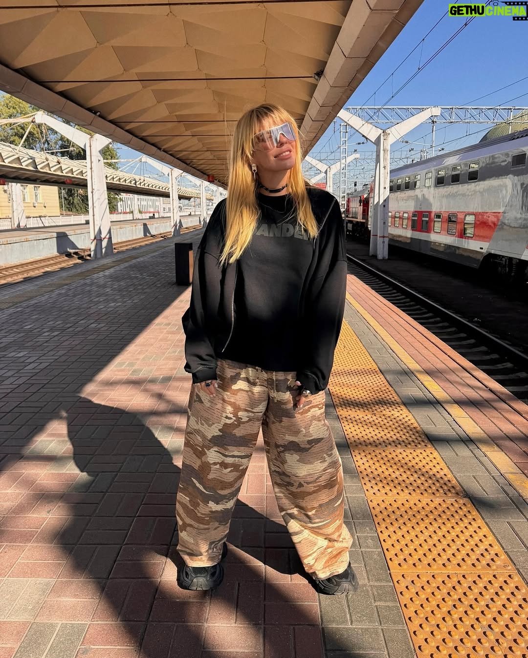 Anastasiya Stotskaya - 4.1K Likes - 🚊