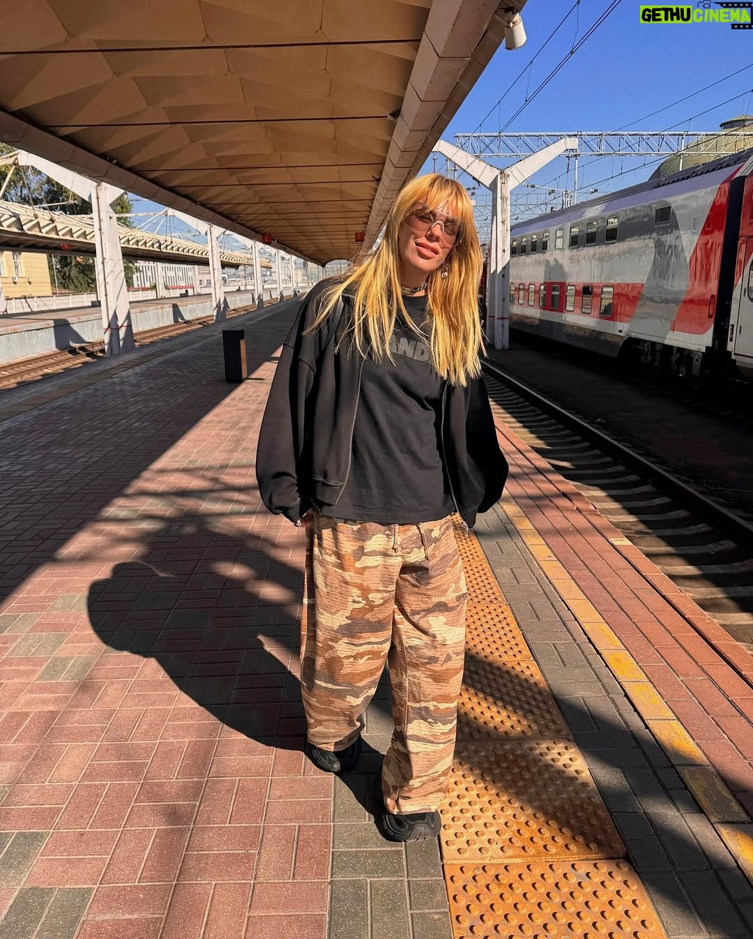 Anastasiya Stotskaya - 4.1K Likes - 🚊