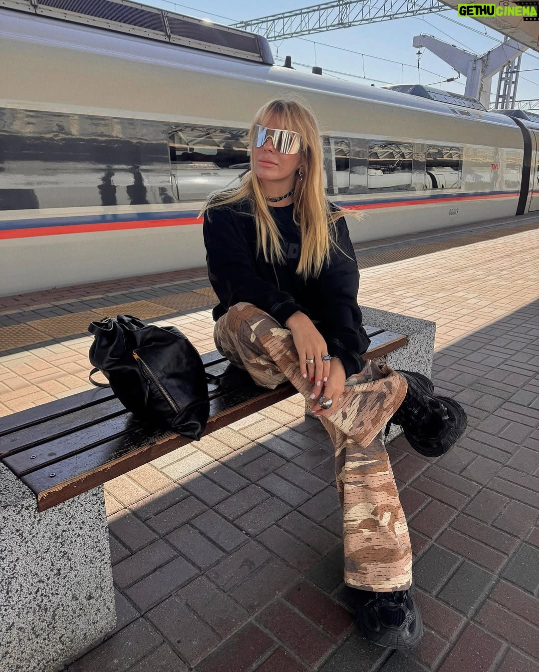 Anastasiya Stotskaya - 4.1K Likes - 🚊