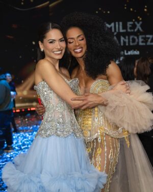 Andrea Meza Instagram - Nuestra primera Miss Universe Latina ✨ ¡Felicidades, @yamilexhdz, por este triunfo tan merecido! Qué emoción verte brillar, reina 🙌🏼
Me siento profundamente orgullosa de cada una de ustedes. Todas brillaron con su luz Ăşnica en ese escenario.
Las quiero mucho, amé compartir esta experiencia a su lado y estoy segura de que cosas hermosas están por venir para cada una (¡y para todas nosotras!).