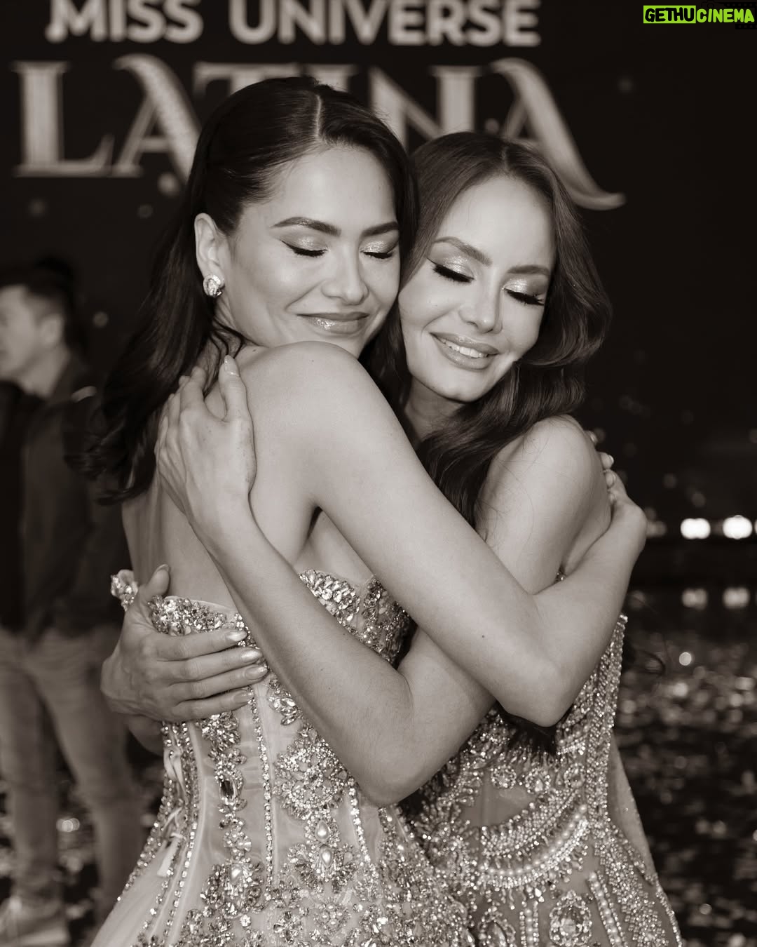 Andrea Meza - 41.3K Likes - Nuestra primera Miss Universe Latina ✨ ¡Felicidades, @yamilexhdz, por este triunfo tan merecido! Qué emoción verte brillar, reina 🙌🏼
Me siento profundamente orgullosa de cada una de ustedes. Todas brillaron con su luz única en ese escenario.
Las quiero mucho, amé compartir esta experiencia a su lado y estoy segura de que cosas hermosas están por venir para cada una (¡y para todas nosotras!).