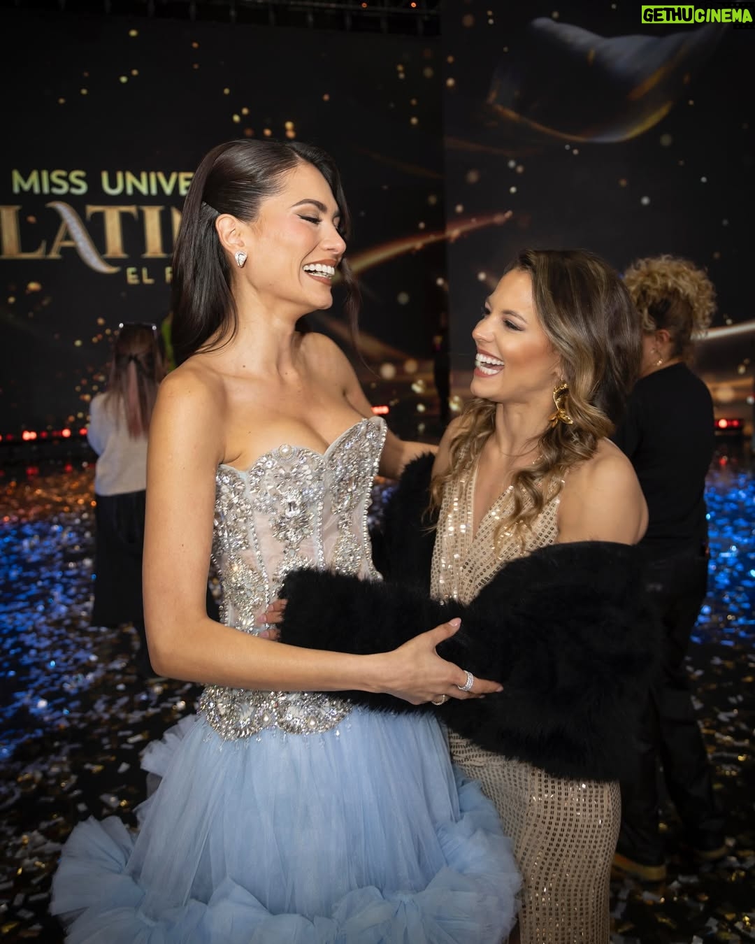 Andrea Meza - 41.3K Likes - Nuestra primera Miss Universe Latina ✨ ¡Felicidades, @yamilexhdz, por este triunfo tan merecido! Qué emoción verte brillar, reina 🙌🏼
Me siento profundamente orgullosa de cada una de ustedes. Todas brillaron con su luz única en ese escenario.
Las quiero mucho, amé compartir esta experiencia a su lado y estoy segura de que cosas hermosas están por venir para cada una (¡y para todas nosotras!).