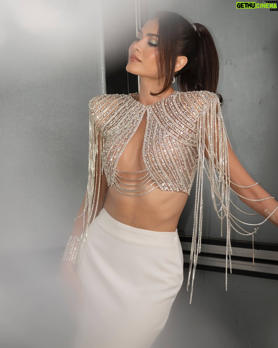 Andrea Meza - 38.5K Likes - When the look speaks louder than words… just let it 💎 

📸 @oko.lg @mmolnarr 
Styling @readingp | assistant @alfredo__bautistapaez 
Dress @suzelletaveras 
H&M @lablancmakeup