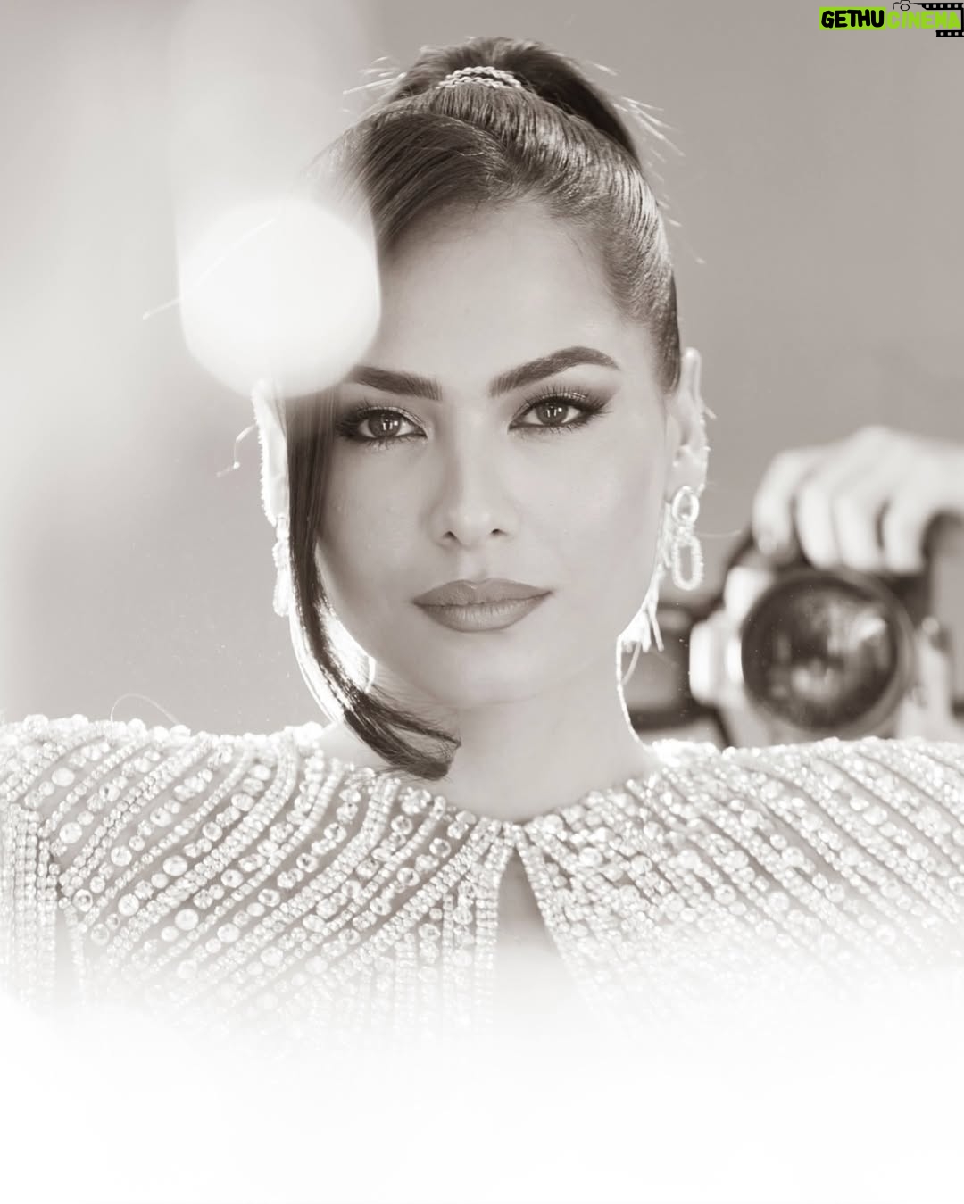 Andrea Meza - 38.5K Likes - When the look speaks louder than words… just let it 💎 

📸 @oko.lg @mmolnarr 
Styling @readingp | assistant @alfredo__bautistapaez 
Dress @suzelletaveras 
H&M @lablancmakeup