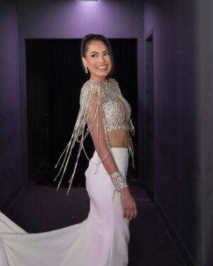 Andrea Meza Instagram - When the look speaks louder than words… just let it 💎
📸 @oko.lg @mmolnarr
Styling @readingp | assistant @alfredo__bautistapaez
Dress @suzelletaveras
H&M @lablancmakeup