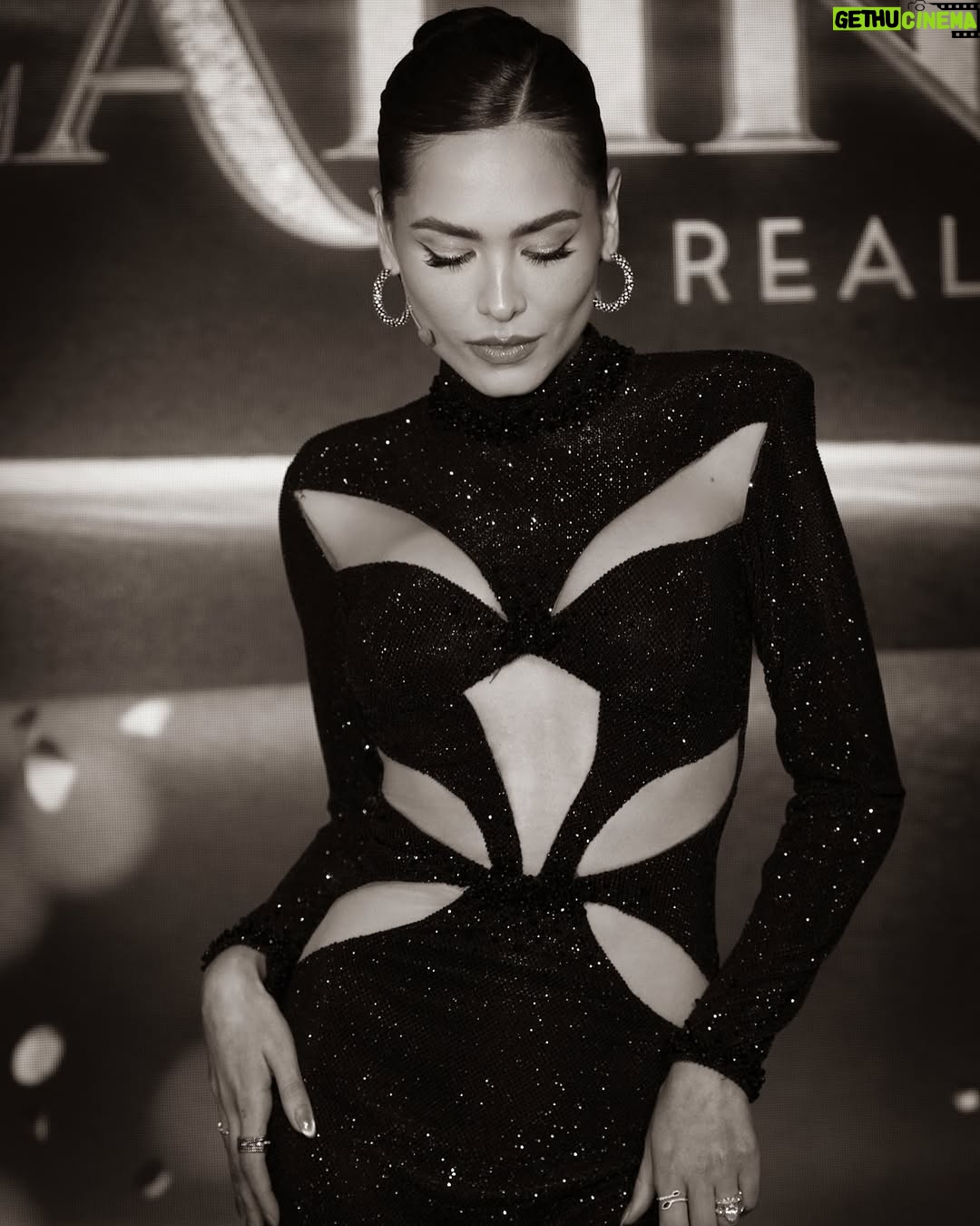 Andrea Meza - 40.5K Likes - What she said 🖤

Styling @readingp 
Dress @suzelletaveras 
H&M @lablancmakeup 
📸 @oko.lg @mmolnarr 
#MULER #MissUniverse