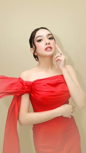 Angel Karamoy Instagram - ANGEL KARAMOY - AK
@realangelkaramoy
#angelkaramoy