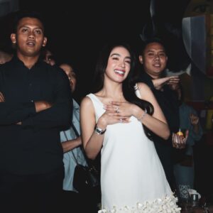 Angel Karamoy Instagram - Sing along together š¶š¼šµš¤š¹
