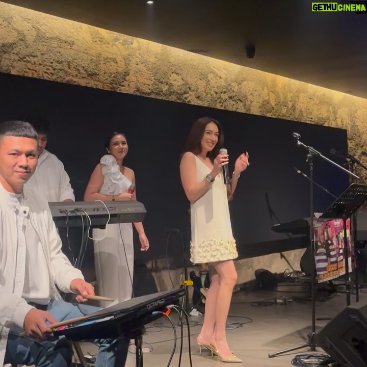 Angel Karamoy - 3 Likes - Sing along together 🎶🎼🎵🎤🎹