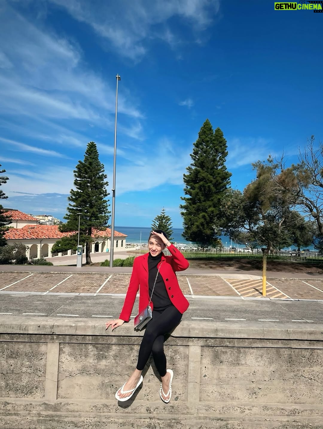 Angel Karamoy - 3 Likes - Silau 🤩
