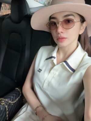 Angel Karamoy Instagram - Only L.o.v.e āØš«¶