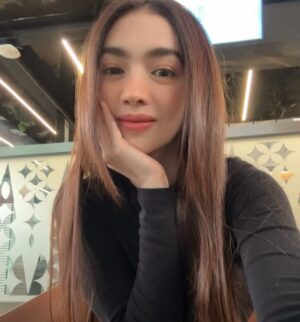 Angel Karamoy Instagram - Holla ⨠lagi apa āŗļø