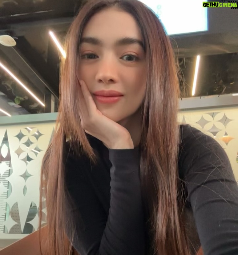Angel Karamoy - 3 Likes - Holla ✨ lagi apa ☺️