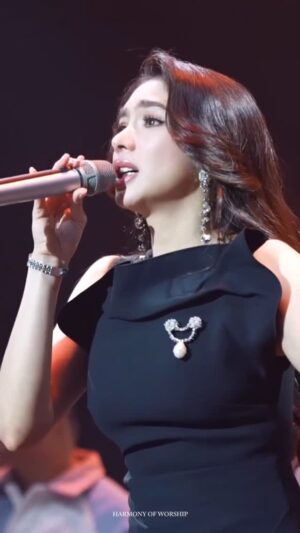 Angel Karamoy Instagram - Hai sahabat terkasih yang mau liat full acara Harmony of Worship bisa langsung nonton di youtube ya dan jangan lupa untuk sahabat yang rindu untuk Harmony of Worship hadir kembali bantu like,komen,dan subscribe ya JBU
https://youtu.be/Z_guO4aMNiE?si=gmhhuUwoHDBmD1eM
#worship #harmonyofworship #explore #explorepage #keputusanku