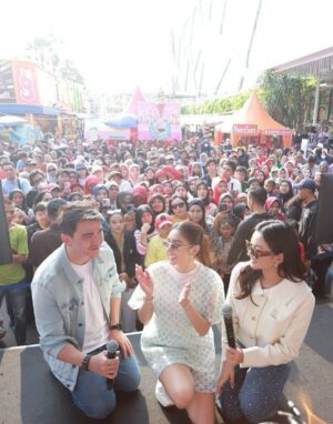 Angel Karamoy Instagram - Terima kasih Warga @terbelenggurindu.mncp yg sudah datang seruuu bangeettt.. Bahagia bisa ketemu langsung sama kalian š«¶
Sampai berjumpa di meet & greet sinetron TERBELENGGU RINDU selanjutnya ya š„°
Big Love ā¤ļø