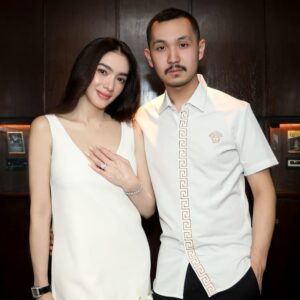 Angel Karamoy Instagram - Sing along together š¶š¼šµš¤š¹
