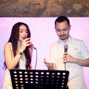 Angel Karamoy Instagram - Sing along together š¶š¼šµš¤š¹