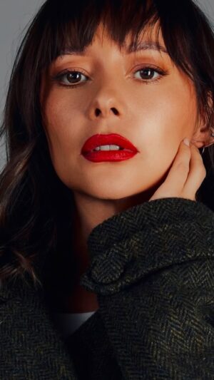 Angélica Blandón Instagram - Gracias 2024 por todo que me permitiste hacer, reír, aprender, soñar y lograrlo. Gracias porque pude sumar personas a mi viaje de vida, gracias por mi oficina y por todos los castings que me permitiste hacer y todos los personajes que pude interpretar. Por #fasovies y los amigos. Gracias por el amor y sobretodo el propio. Mucho amor, mucha luz, mucha prosperidad y éxito para todos. ¡Feliz 2025!!!