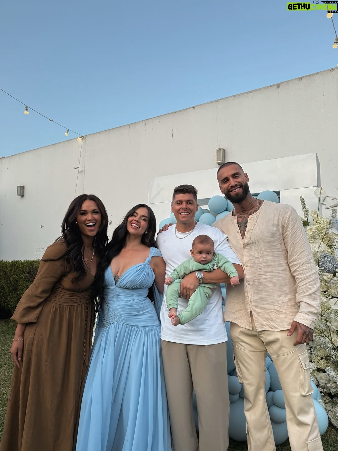 Angie Arizaga - 213.7K Likes - Agosto no pudo terminar de una forma más especial: Celebrando la llegada de Baby Lucca 🩵
Bienvenidos al club de los papis @ignaciobaladan @la_segura ✨