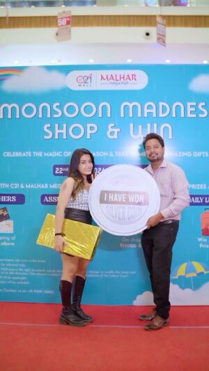 Anjali Jain Instagram - Let’s Shop & Win 🏆 
with MONSOON MADNESS🥳😍
#crazy_anji #fashion #c21mall #forever21 #lifestyle #trends