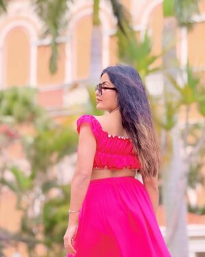 Anjali Jain Instagram - Life is Beautiful ✨
.
.
Beautiful outfit by @gasolina_surat 😍
Beautifully Captured by @crazy__akki ❤️
#fashion #fyp #explore #explorepage✨ #trending #crazy_anji 

Like the outfit 💝?