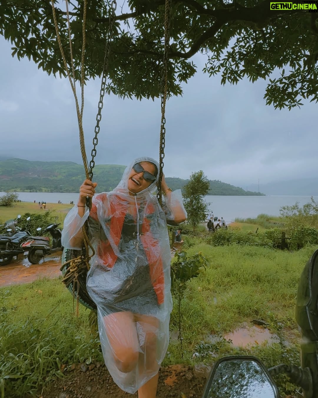 Anjali Jain - 3 Likes - The Unplanned Perfect trip🏔️🌅🌊🤍
With perfect log❤️
#explore #travel #friends #taminighat