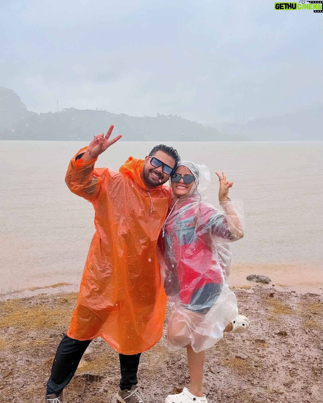 Anjali Jain - 3 Likes - The Unplanned Perfect trip🏔️🌅🌊🤍
With perfect log❤️
#explore #travel #friends #taminighat