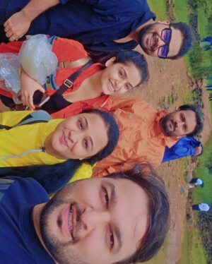 Anjali Jain Instagram - The Unplanned Perfect trip🏔️🌅🌊🤍
With perfect log❤️
#explore #travel #friends #taminighat