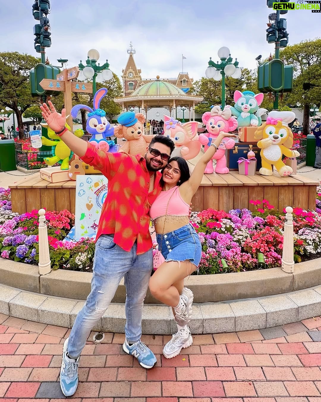 Anjali Jain - 5.7K Likes - Tick Tick BoOm💥 
One item OFF the Bucket List 😍🎊 @crazy_anji it’s beginning
LOVE💖
#explore #fyp #disneyland #couple #akki_anji #love