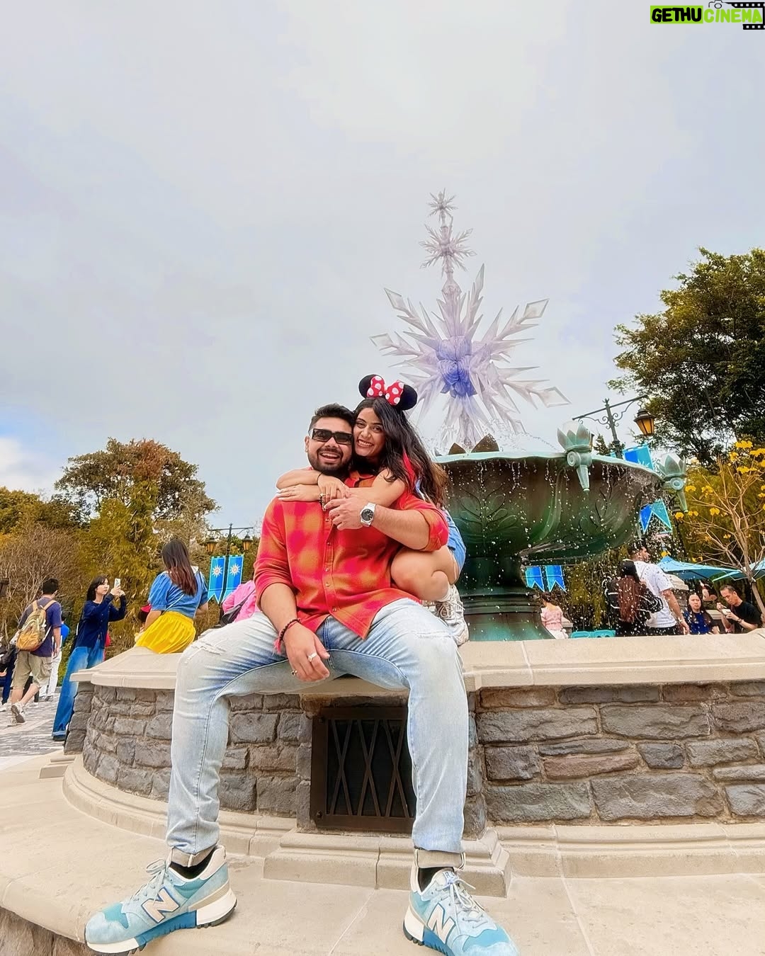 Anjali Jain - 5.7K Likes - Tick Tick BoOm💥 
One item OFF the Bucket List 😍🎊 @crazy_anji it’s beginning
LOVE💖
#explore #fyp #disneyland #couple #akki_anji #love