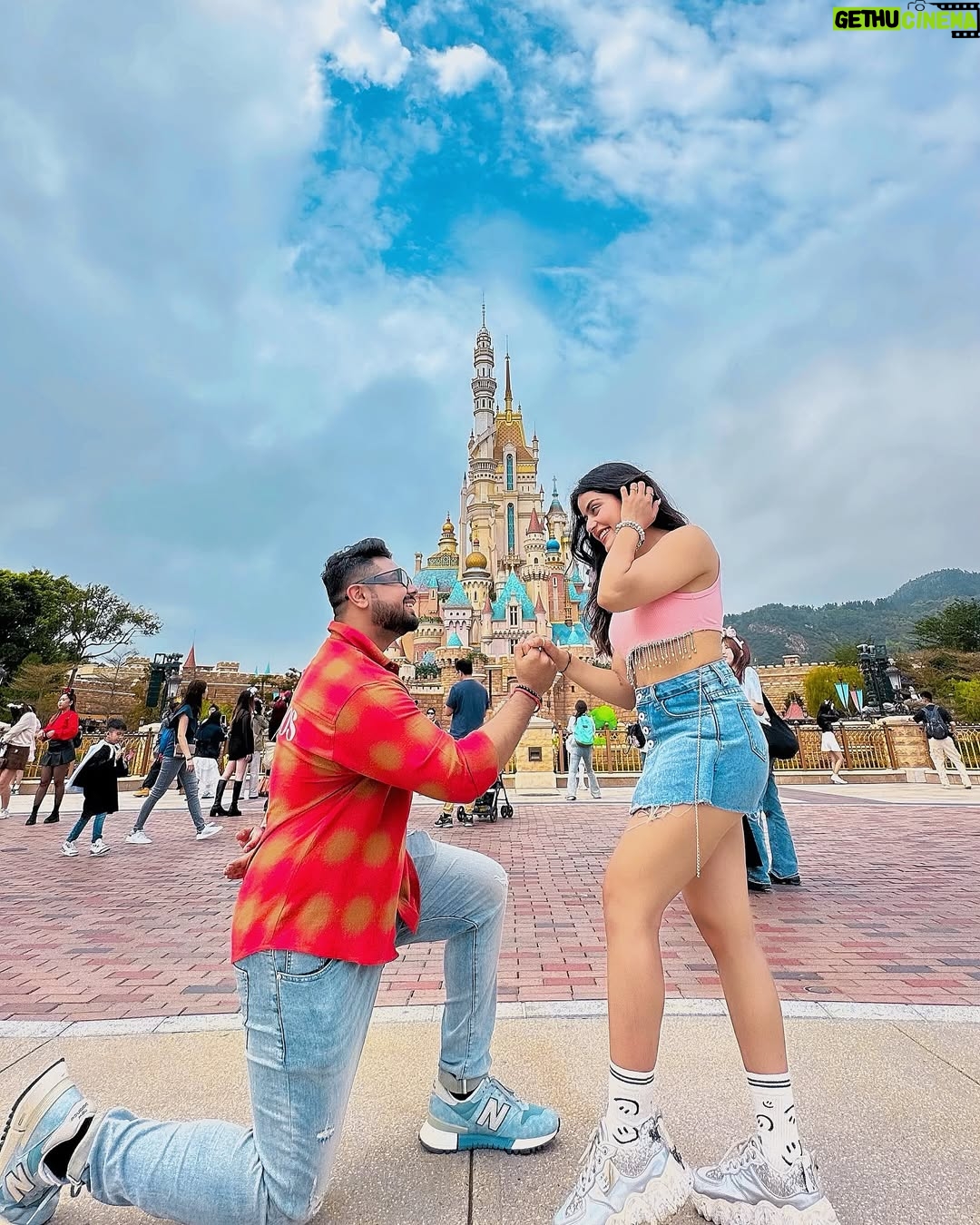 Anjali Jain - 5.7K Likes - Tick Tick BoOm💥 
One item OFF the Bucket List 😍🎊 @crazy_anji it’s beginning
LOVE💖
#explore #fyp #disneyland #couple #akki_anji #love