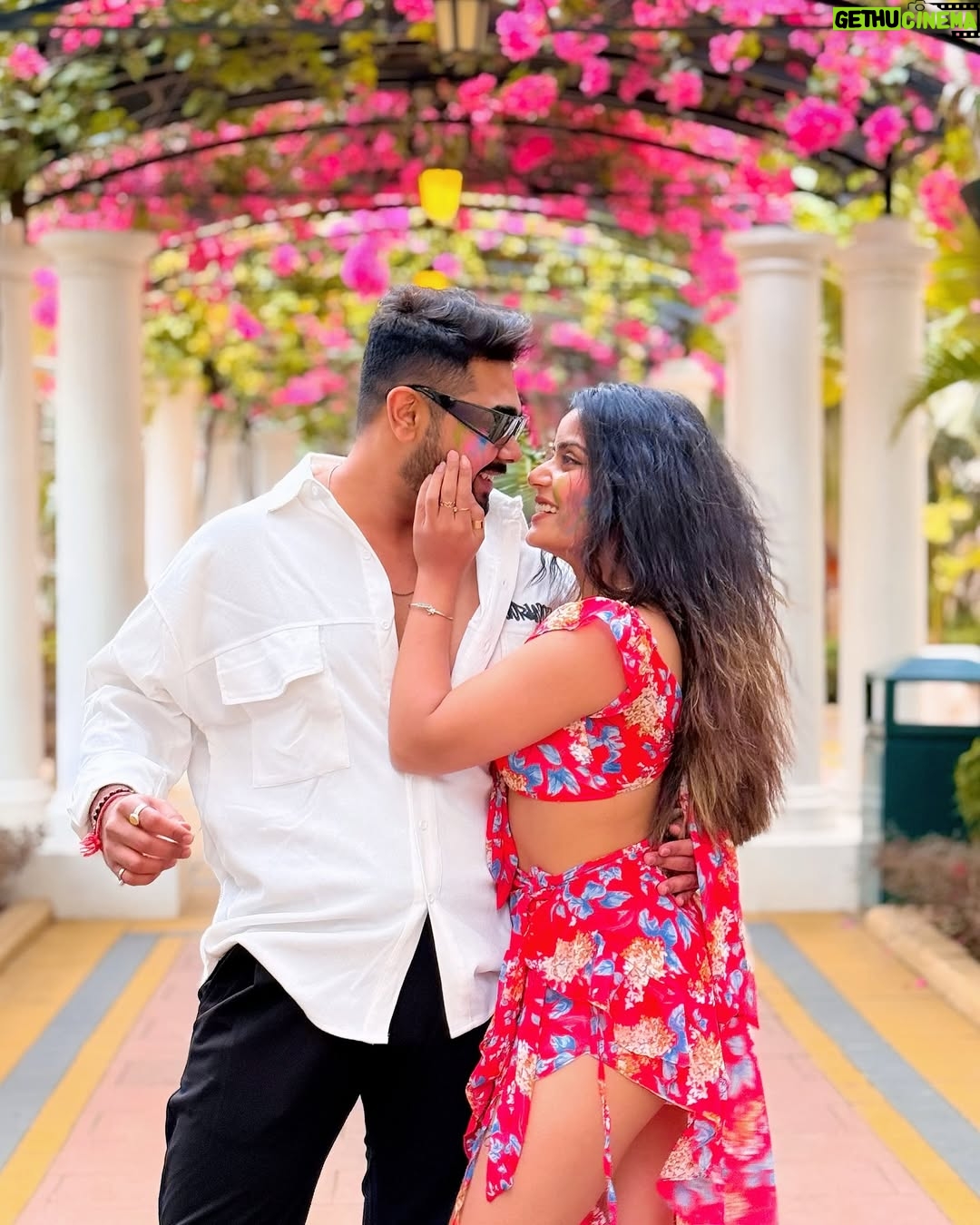 Anjali Jain - 3.5K Likes - Happy Rangpanchmi🎨🌈 @crazy_anji 
#rangpanchmi #holi #macau #couple #holi2k25 #hongkong #venetian