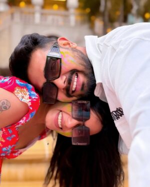 Anjali Jain Instagram - Happy Rangpanchmi🎨🌈 @crazy_anji 
#rangpanchmi #holi #macau #couple #holi2k25 #hongkong #venetian