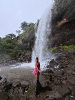 Anjali Kanwer Rajput Instagram - Aaj Mausam Bada beiman Hai🌸
.
.
#anjalikanwer #traveling #traveler #travelvlog #lifestyle