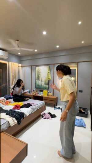 Anjali Kanwer Rajput Instagram - Bht mehenat se saaf kia tha room😭😭 #mannjain #anjalikanwar #sisterhood